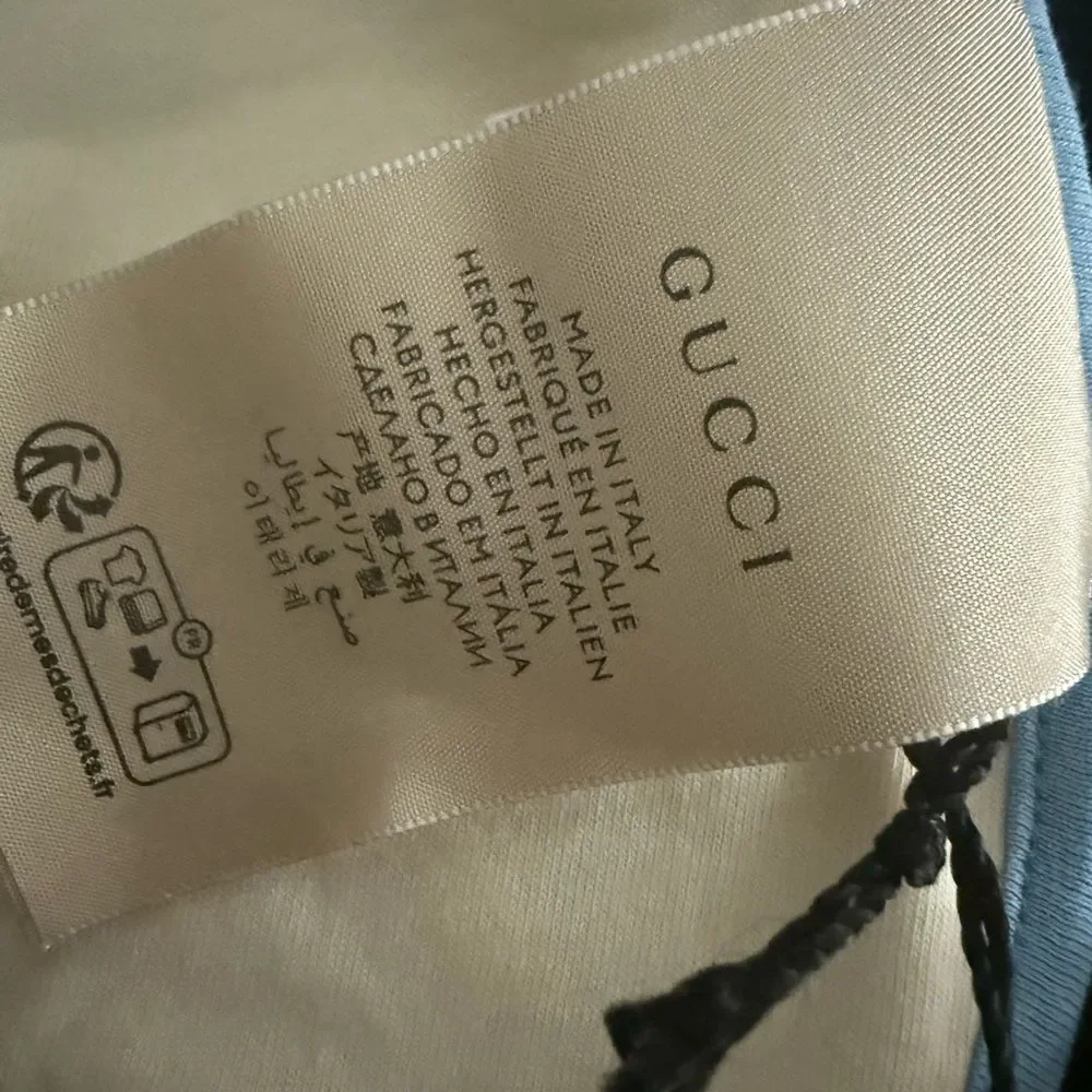 Brand new with box Gucci baby Bib Jetsons collection